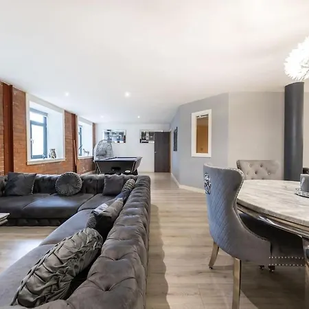 2 Bed Apartment With Pool Table Bradford  Extérieur photo
