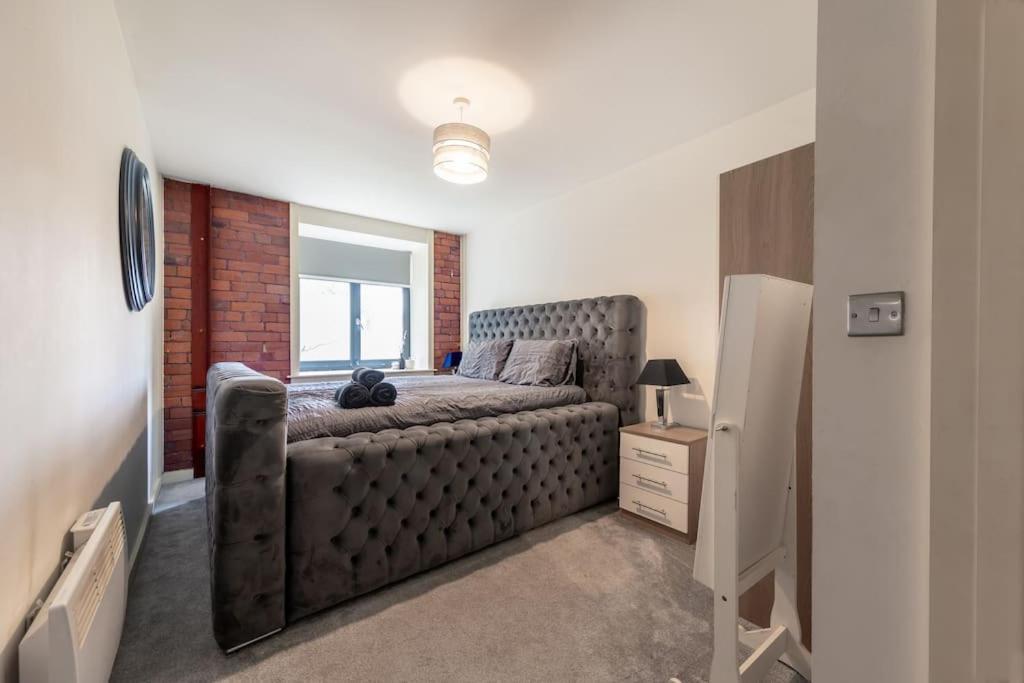 Apartment 2 Bed With Pool Table
